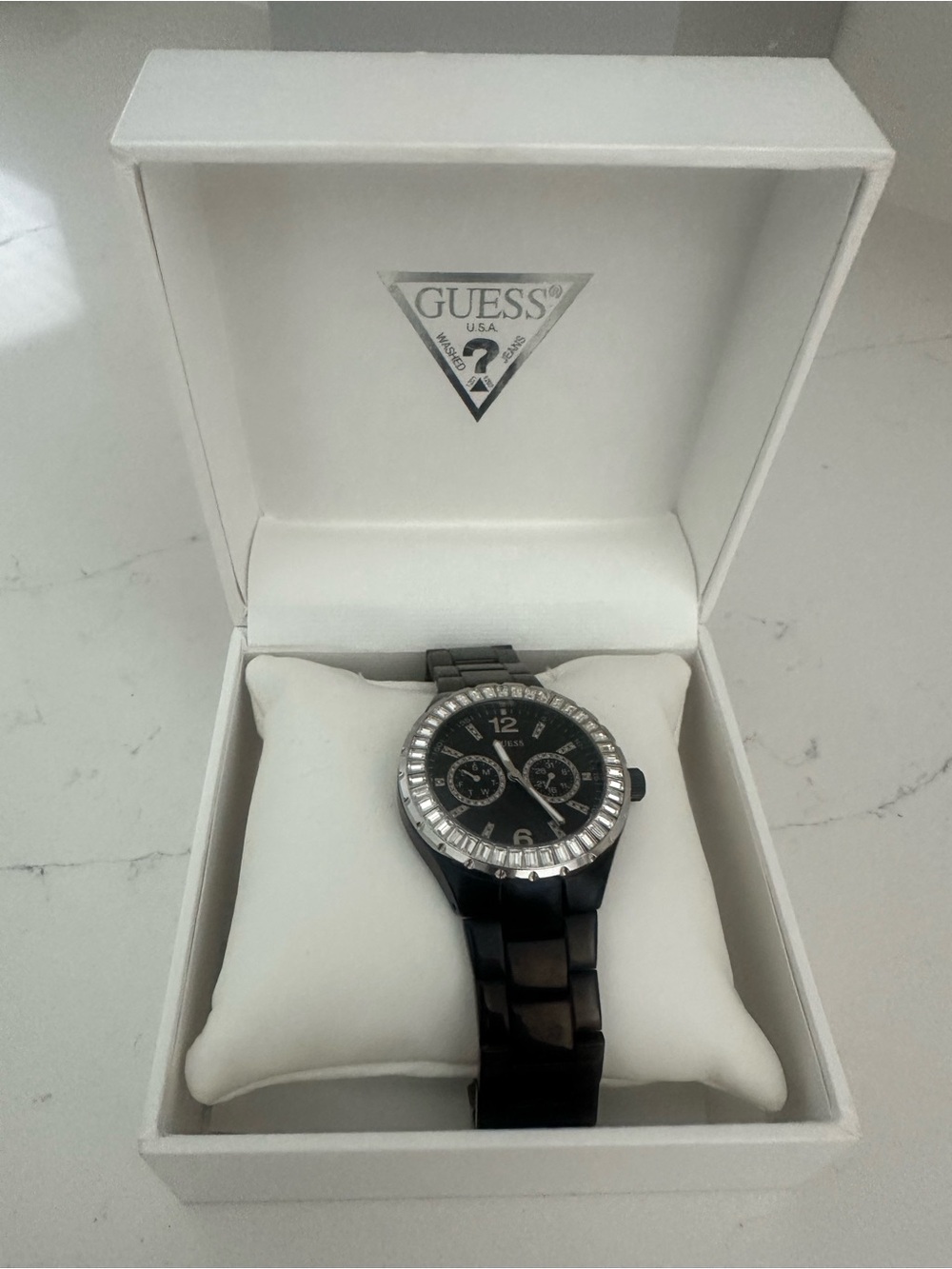 Guess women’s  Black Watch with Silver Crystal Bezel EXCELLENT CONDITION